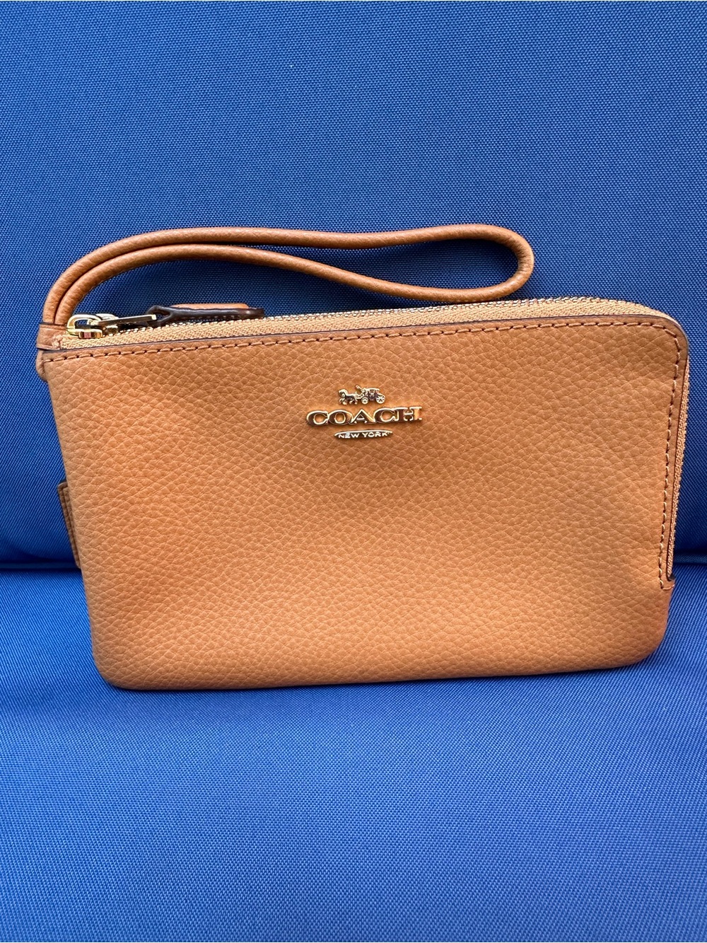 Like New Coach Leather Double Corner Zip Wristlet with Gold Logo Saddle Tan - Picture 11 of 13
